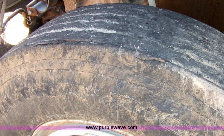 image for item 7130 1984 Ford Conventional LNT9000