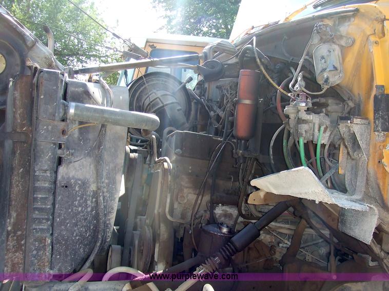 image for item 7130 1984 Ford Conventional LNT9000