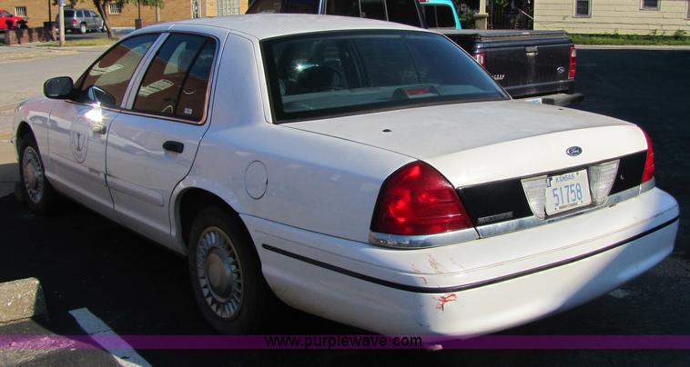 image for item 7376 1999 Ford Crown Victoria