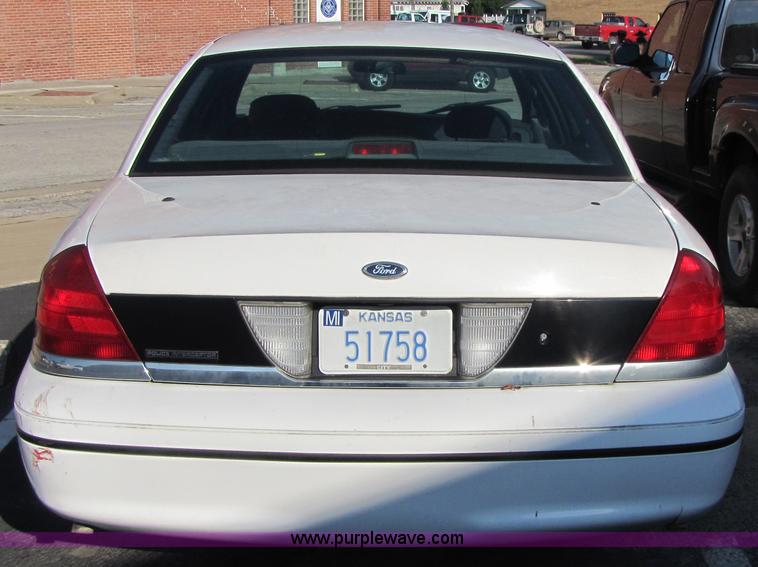 image for item 7376 1999 Ford Crown Victoria