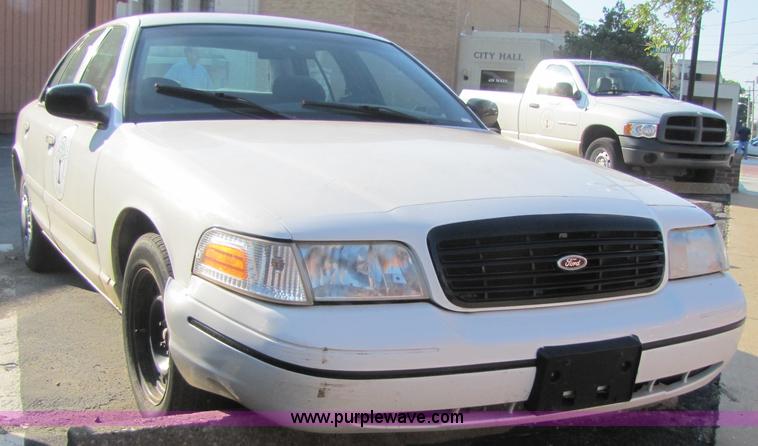 image for item 7376 1999 Ford Crown Victoria
