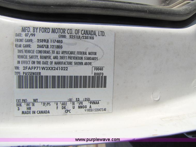image for item 7376 1999 Ford Crown Victoria