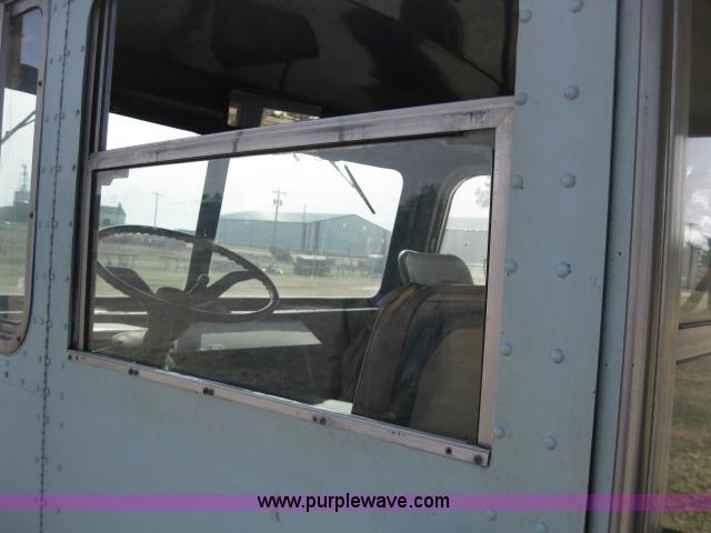 image for item 8661 1956 Chevrolet S5727 bus