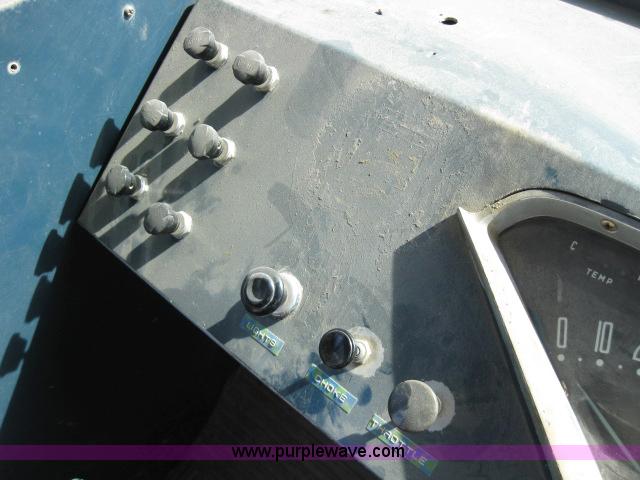 image for item 8661 1956 Chevrolet S5727 bus