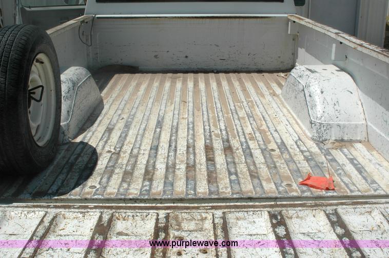 image for item 9000 1982 Chevrolet C10 pickup truck