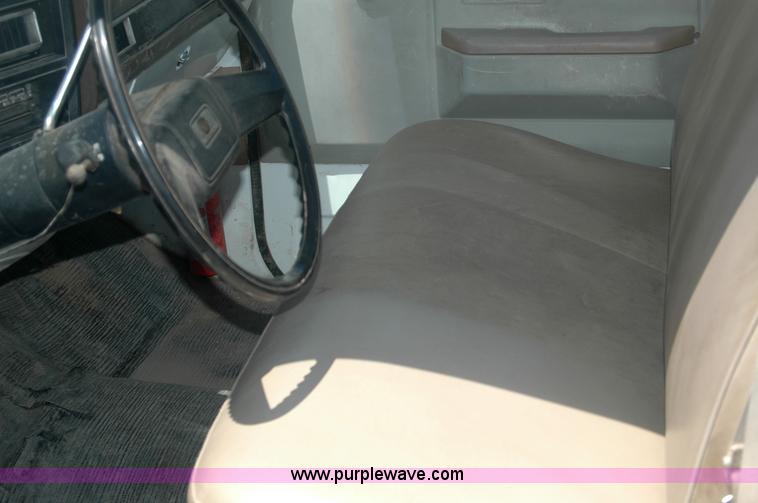 image for item 9000 1982 Chevrolet C10 pickup truck