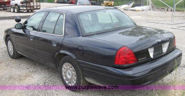 image for item 9608 2003 Ford Crown Victoria Police Interceptor 4.6L V8 EFI
