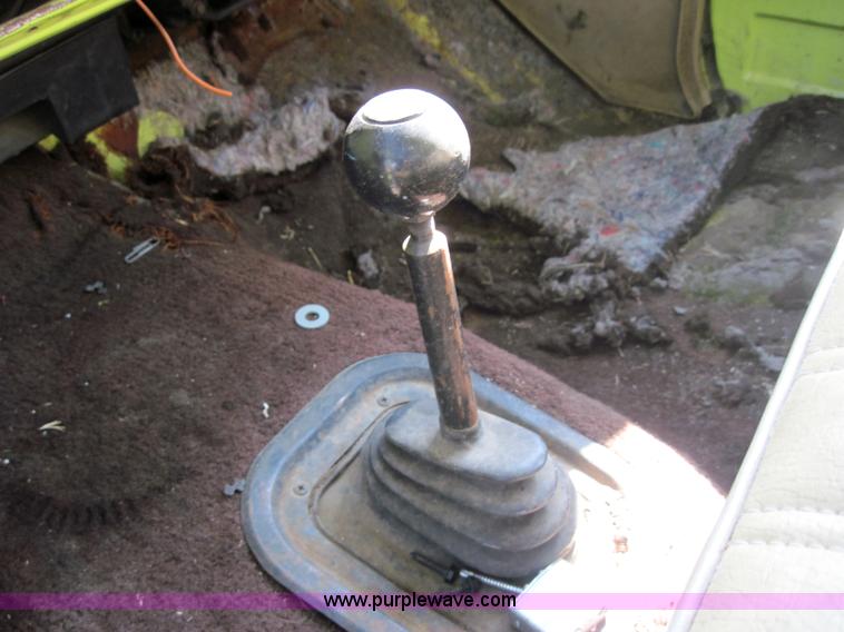 image for item 4032 1983 Chevrolet K3500 pickup truck