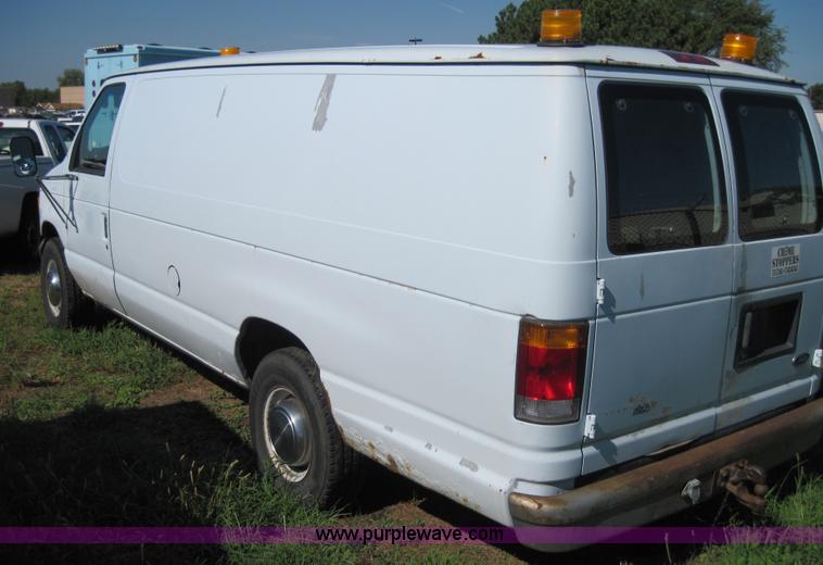image for item 4034 1993 Ford Econoline Van Super