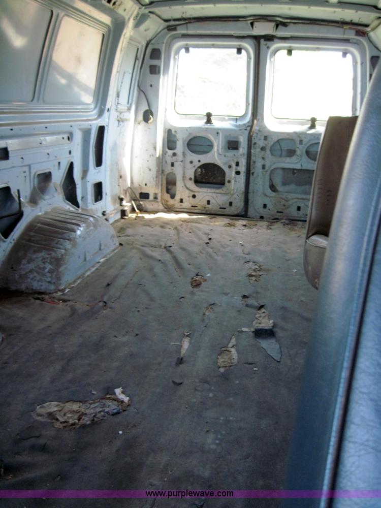 image for item 4034 1993 Ford Econoline Van Super