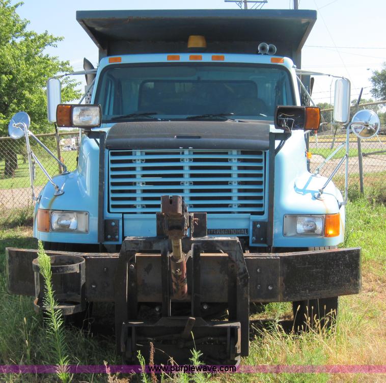 image for item 4035 2000 International Series 4700 dump truck