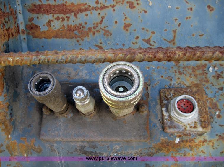 image for item 4035 2000 International Series 4700 dump truck