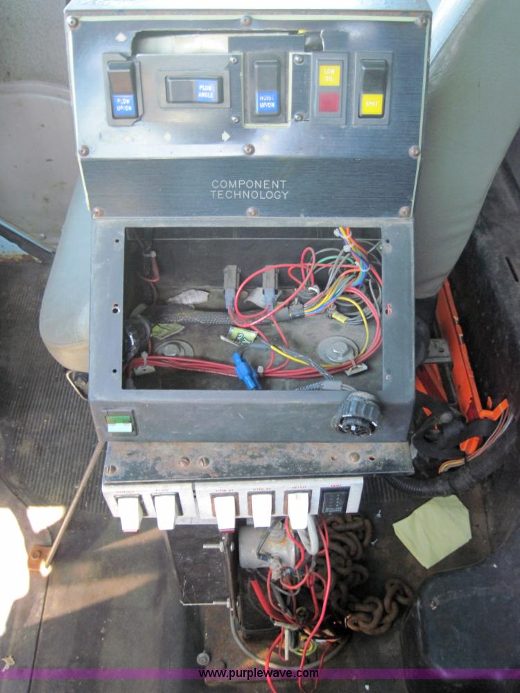 image for item 4035 2000 International Series 4700 dump truck