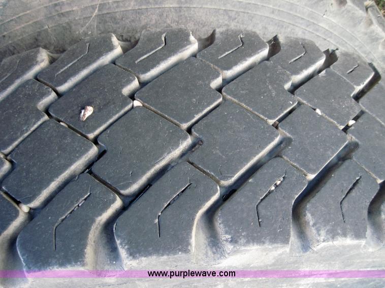 image for item 4035 2000 International Series 4700 dump truck