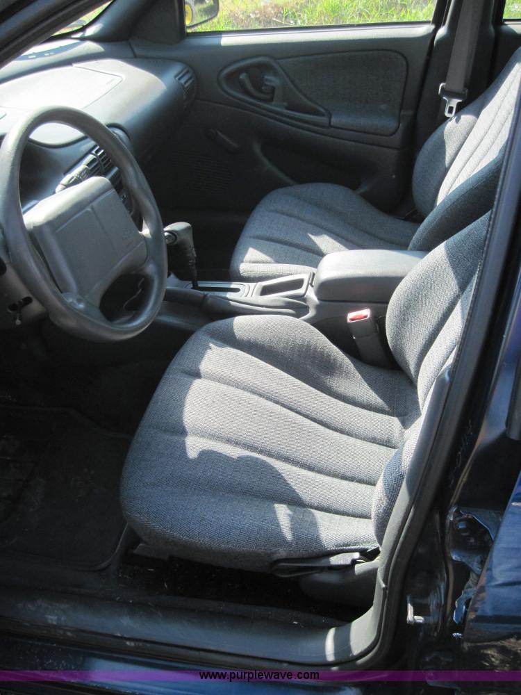 image for item 4036 2002 Chevrolet Cavalier