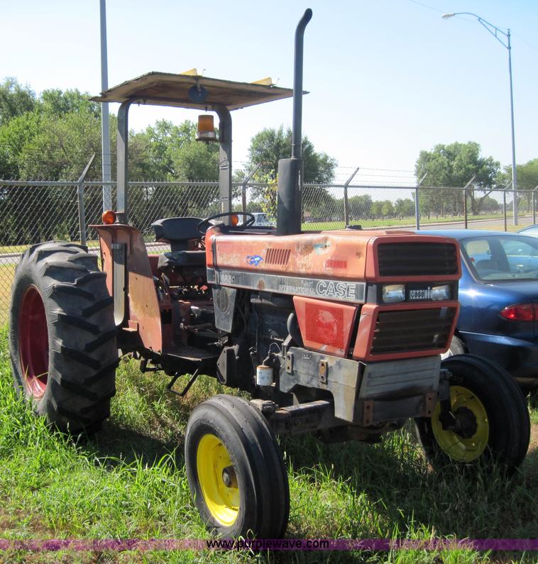 image for item 4037 1989 Case IH 685 tractor