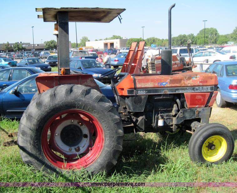 image for item 4037 1989 Case IH 685 tractor