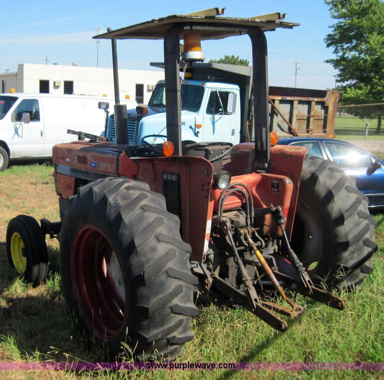 image for item 4037 1989 Case IH 685 tractor