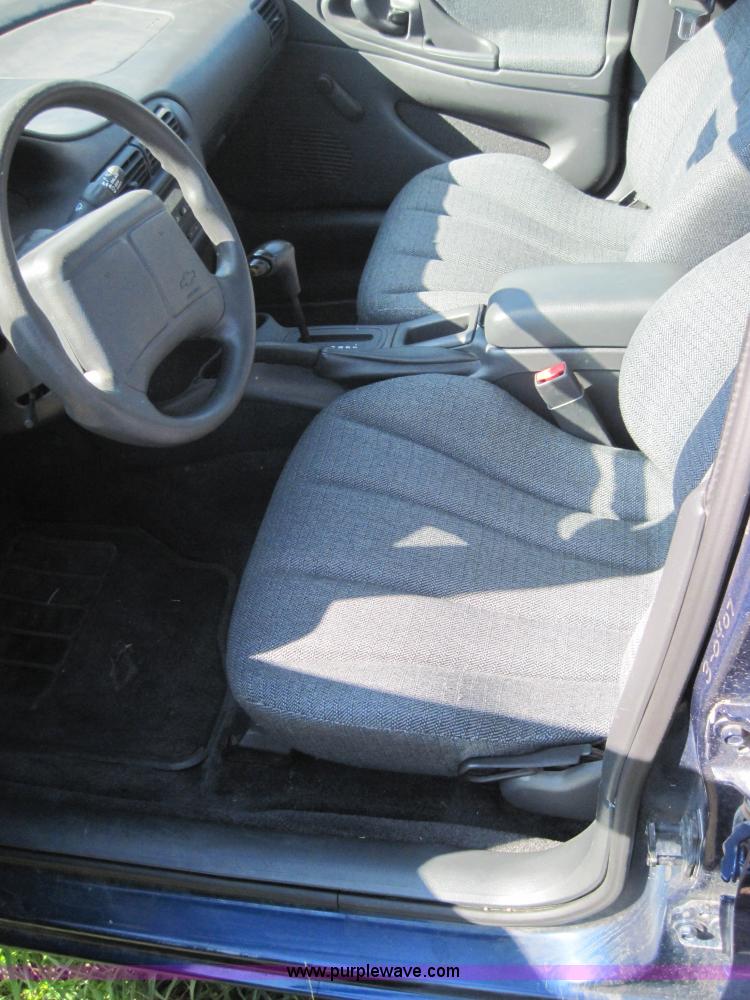 image for item 4038 2002 Chevrolet Cavalier