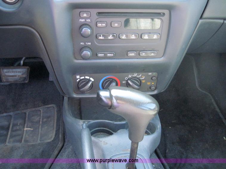 image for item 4038 2002 Chevrolet Cavalier