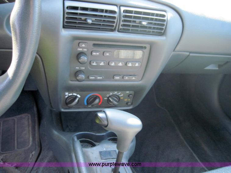 image for item 4039 2002 Chevrolet Cavalier