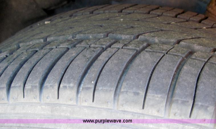 image for item 4039 2002 Chevrolet Cavalier