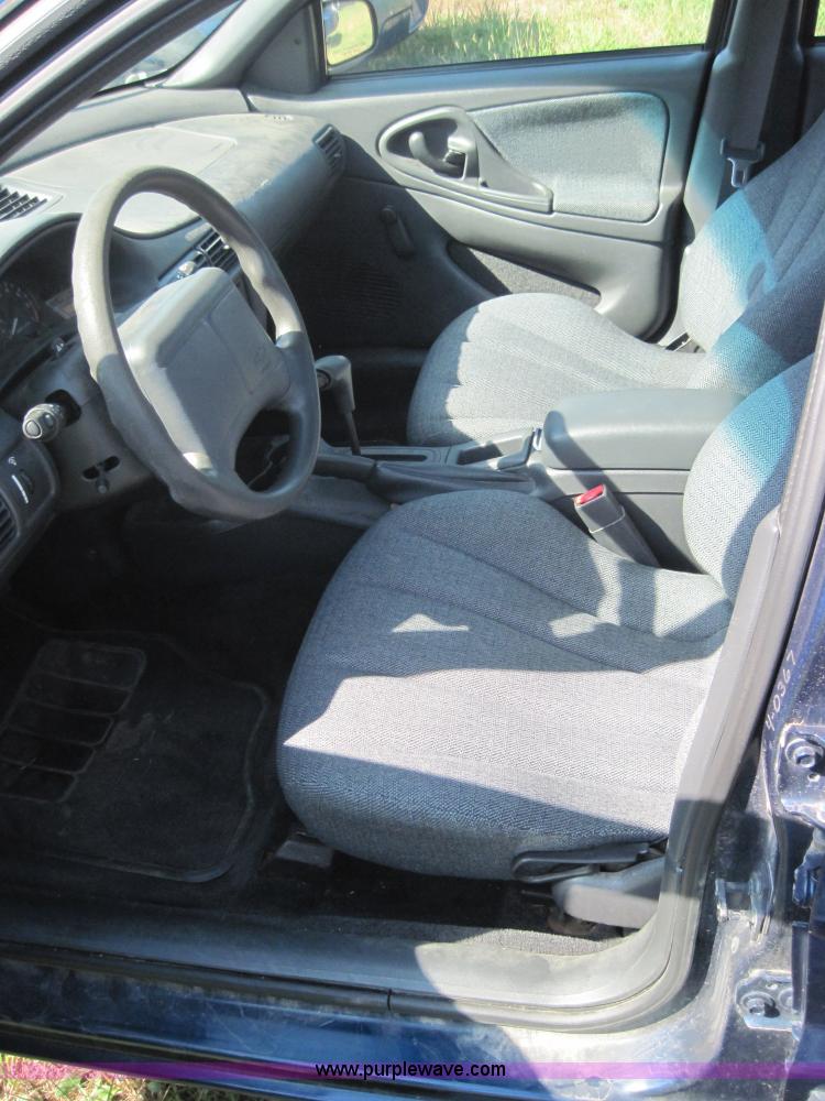 image for item 4040 2002 Chevrolet Cavalier