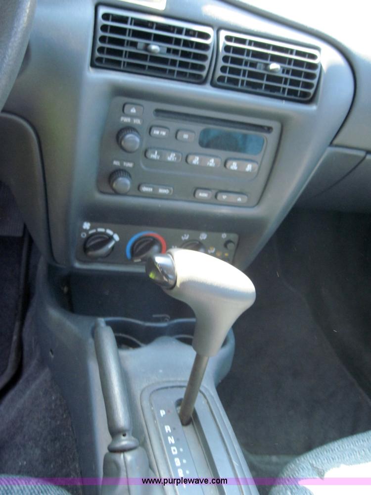 image for item 4042 2004 Chevrolet Cavalier