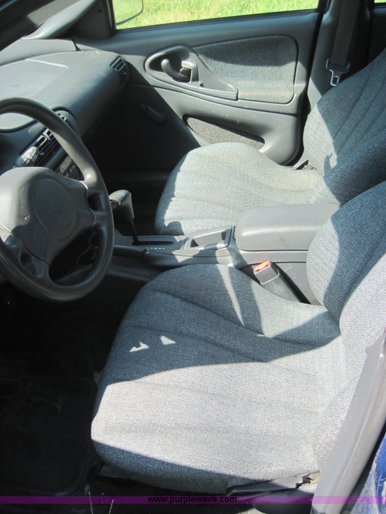 image for item 4043 2004 Chevrolet Cavalier