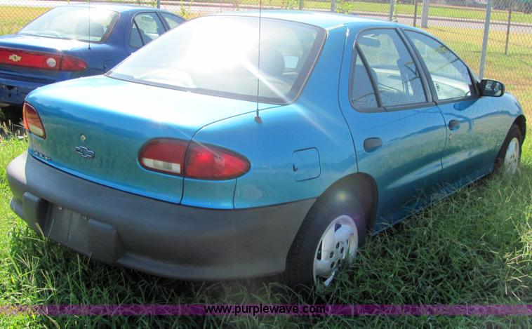 image for item 4044 1999 Chevrolet Cavalier