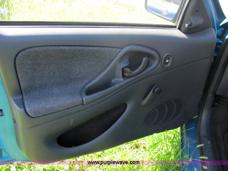 image for item 4044 1999 Chevrolet Cavalier