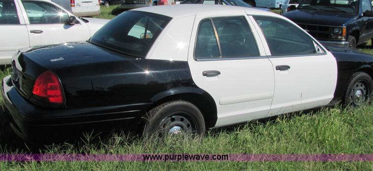 image for item 4045 2008 Ford Crown Victoria Police Interceptor