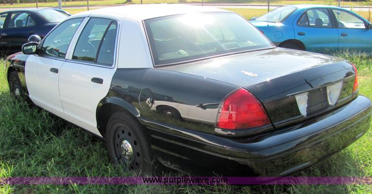 image for item 4045 2008 Ford Crown Victoria Police Interceptor