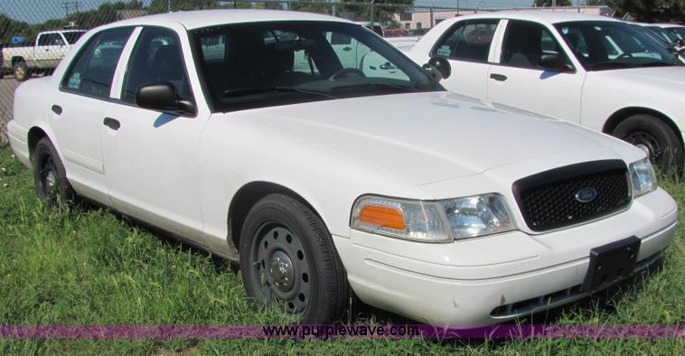 image for item 4046 2006 Ford Crown Victoria Police Interceptor
