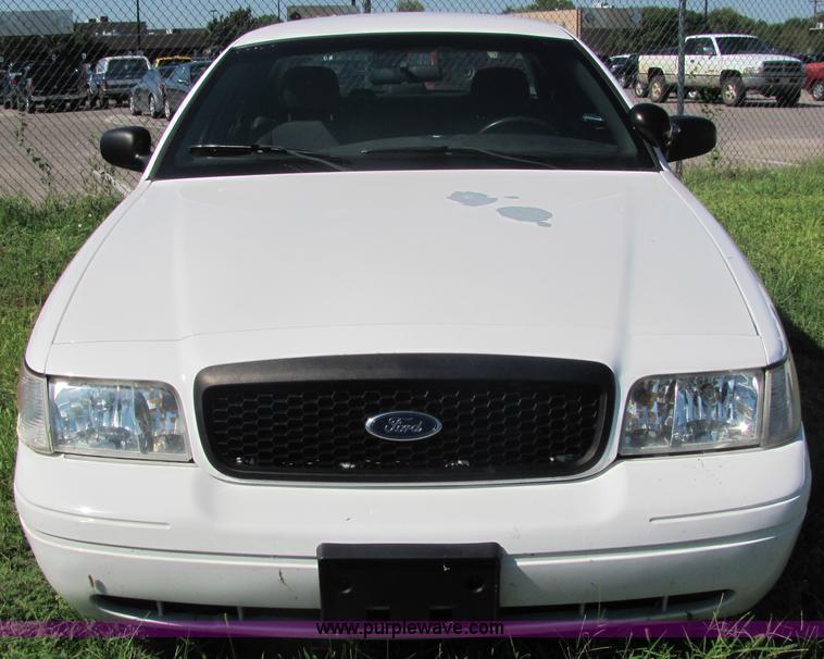 image for item 4046 2006 Ford Crown Victoria Police Interceptor