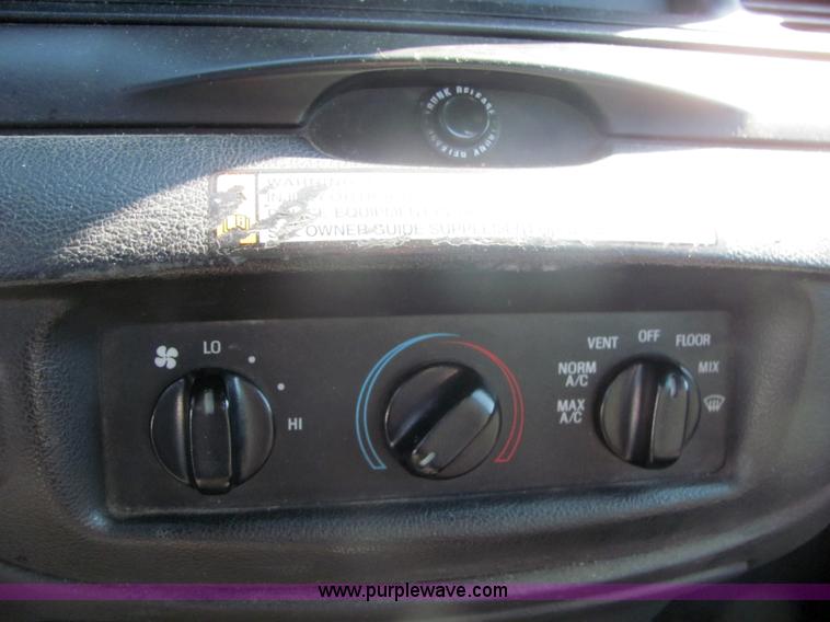 image for item 4046 2006 Ford Crown Victoria Police Interceptor