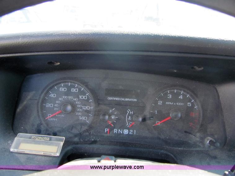 image for item 4046 2006 Ford Crown Victoria Police Interceptor