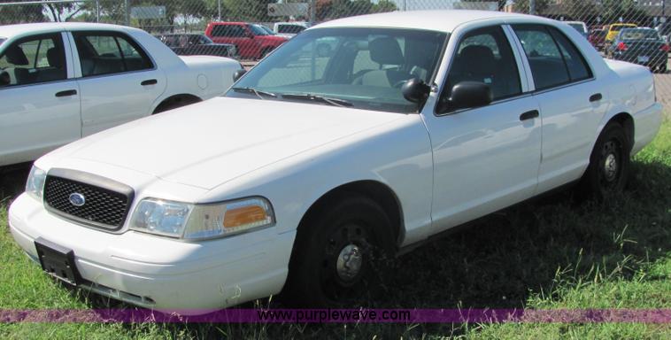 image for item 4047 2006 Ford Crown Victoria Police Interceptor