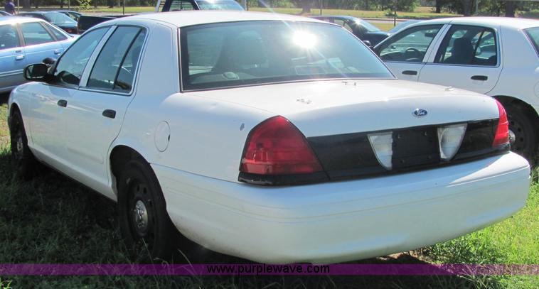 image for item 4047 2006 Ford Crown Victoria Police Interceptor