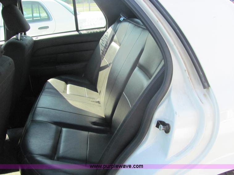 image for item 4047 2006 Ford Crown Victoria Police Interceptor