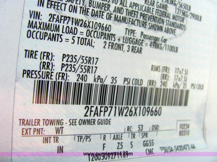 image for item 4047 2006 Ford Crown Victoria Police Interceptor