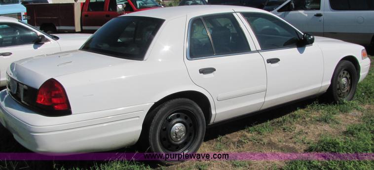 image for item 4048 2006 Ford Crown Victoria Police Interceptor