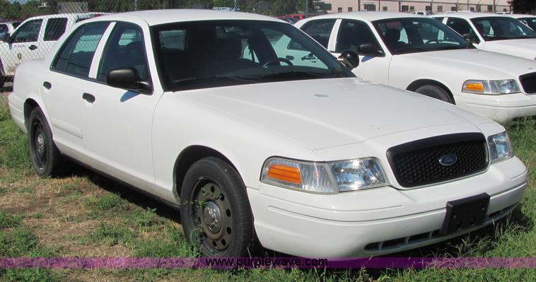 image for item 4048 2006 Ford Crown Victoria Police Interceptor