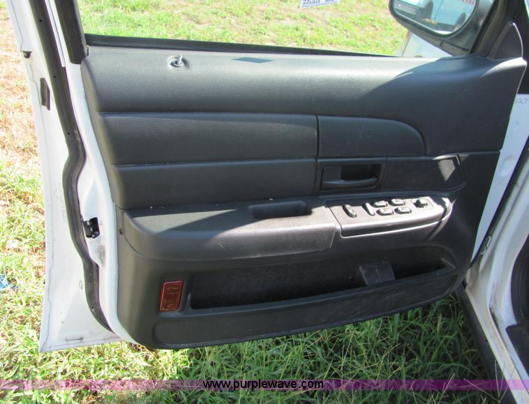 image for item 4048 2006 Ford Crown Victoria Police Interceptor