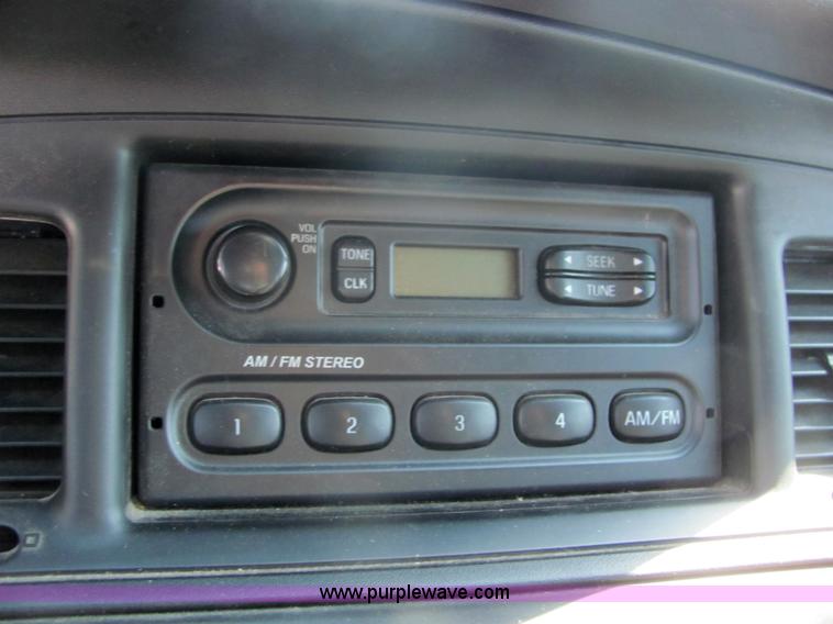 image for item 4048 2006 Ford Crown Victoria Police Interceptor