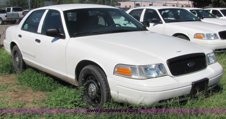 image for item 4049 2006 Ford Crown Victoria Police Interceptor