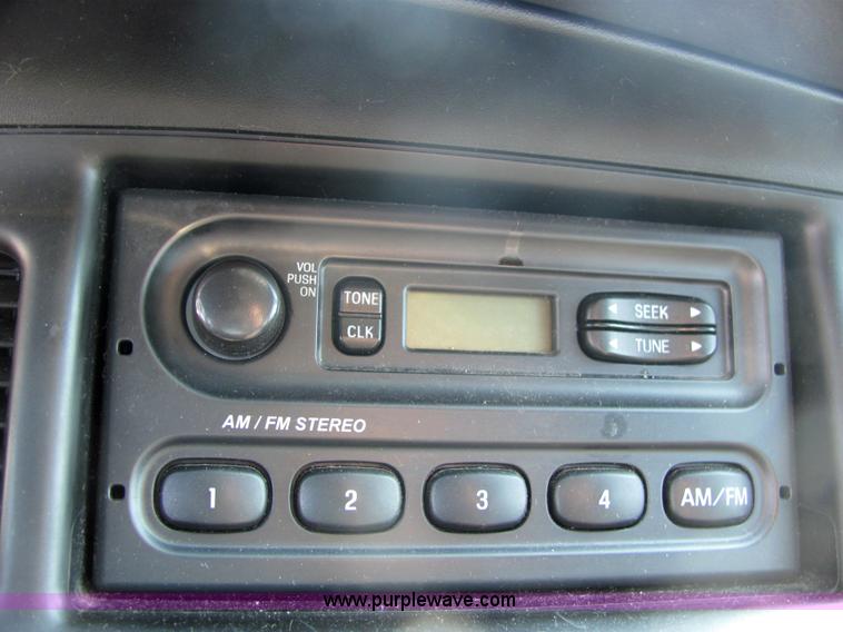 image for item 4049 2006 Ford Crown Victoria Police Interceptor