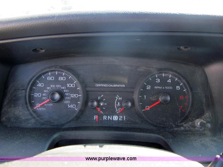 image for item 4049 2006 Ford Crown Victoria Police Interceptor