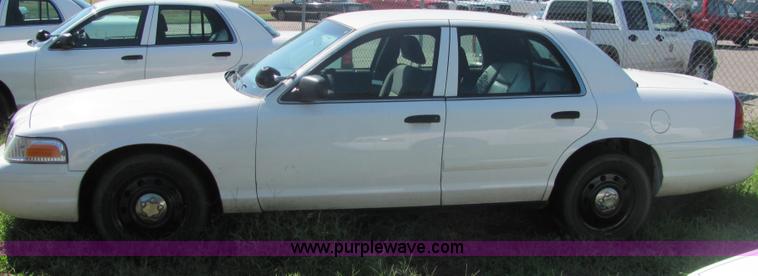 image for item 4050 2006 Ford Crown Victoria Police Interceptor