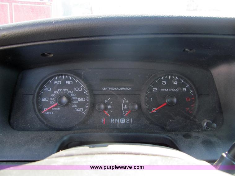 image for item 4050 2006 Ford Crown Victoria Police Interceptor